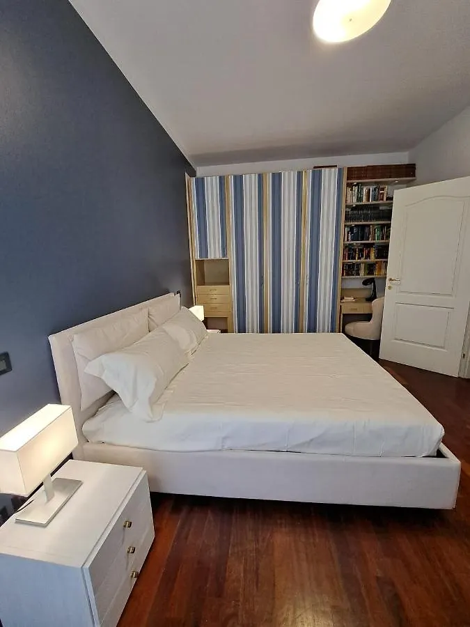 Fancy Monique Apartment Milan Italy