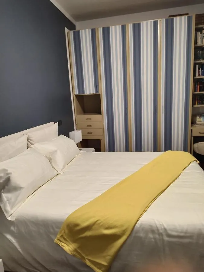 Fancy Monique Apartment Milan Italy