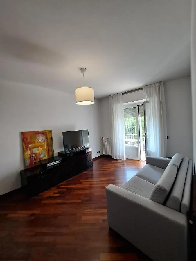 Fancy Monique Apartment Milan Italy